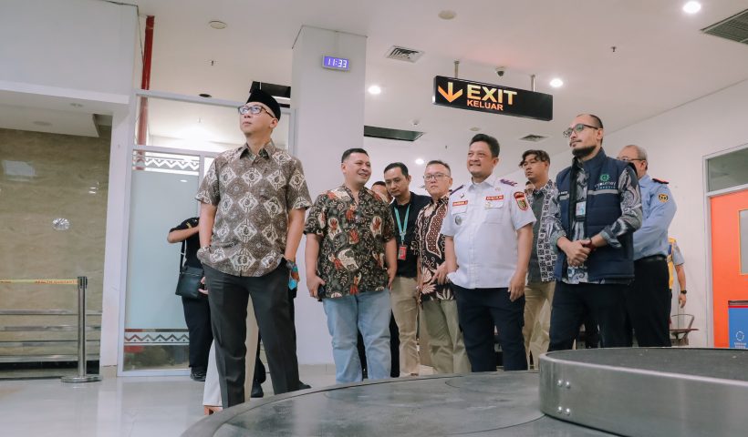 Gubernur Lampung, Rahmat Mirzani Djausal lakukan pantauan Bandara. // Dok kominfo